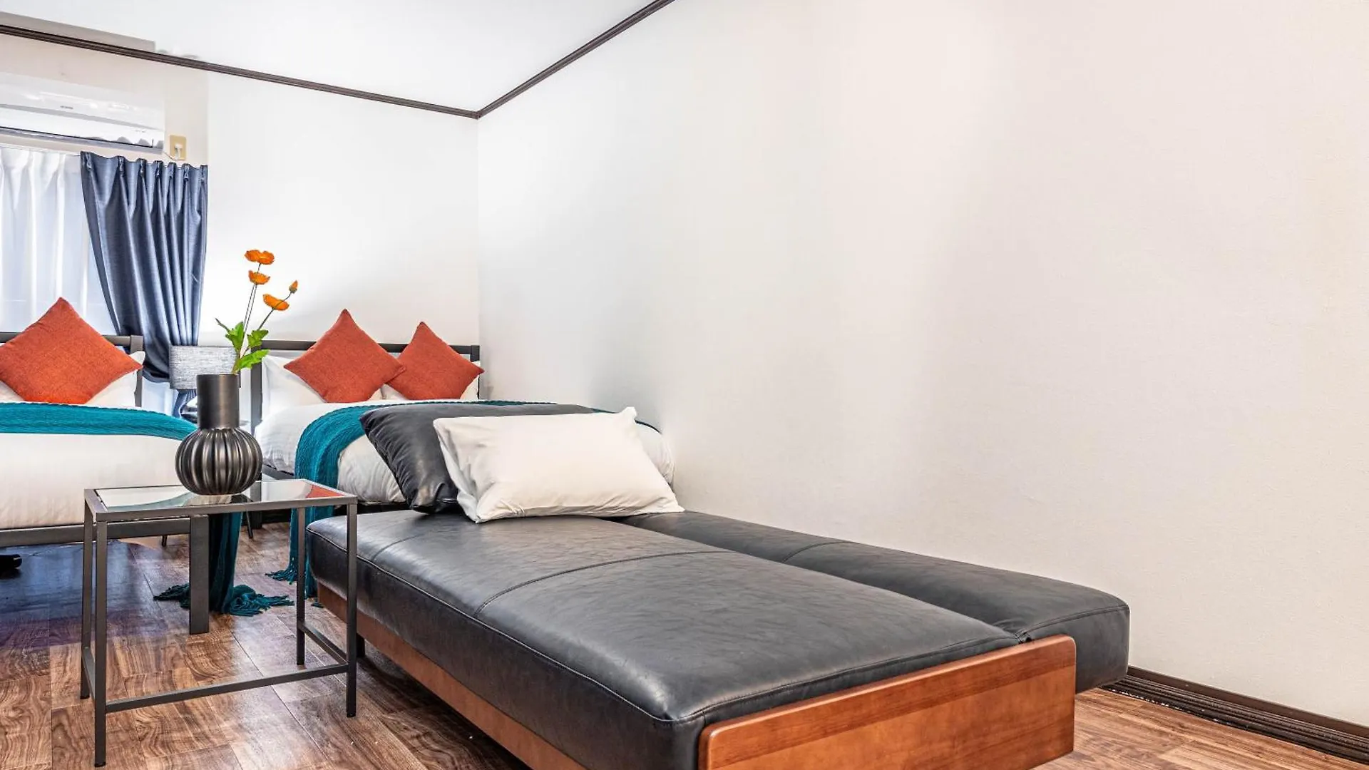 Ferienwohnung アリタクローバーハイツ103 Ōsaka Apartment